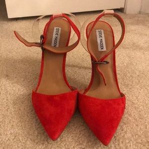 Steve Madden red pumps